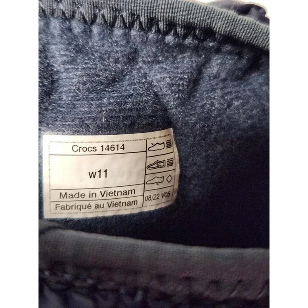 Crocs Winter Puff Boot Women’s 11 Navy